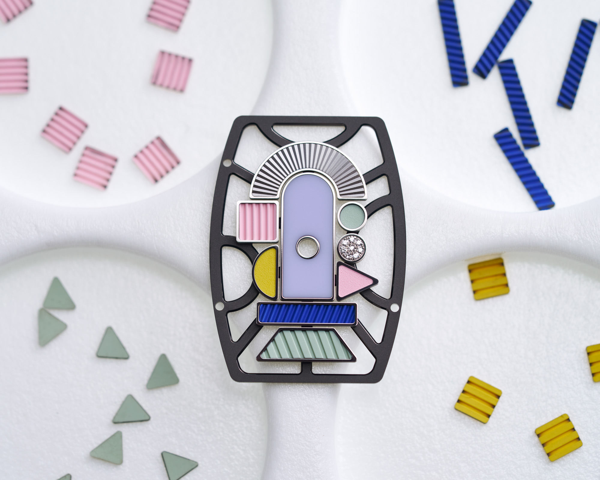Откройте для себя потрясающие часы Richard Mille RM 07-01: теперь они украшены яркой цветной керамикой