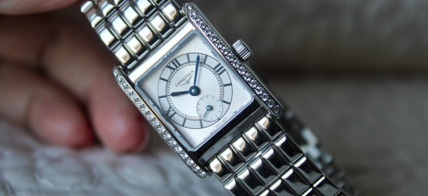 Представляем женские часы Longines Mini DolceVita: элегантность для вашего запястья!