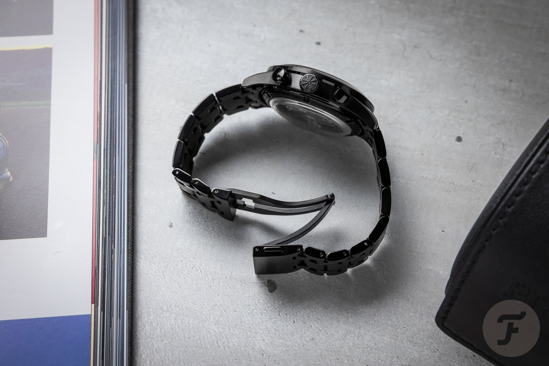 Brellum Pandial LE.5 DD DLC Full Black: часы, излучающие элегантность и стиль!