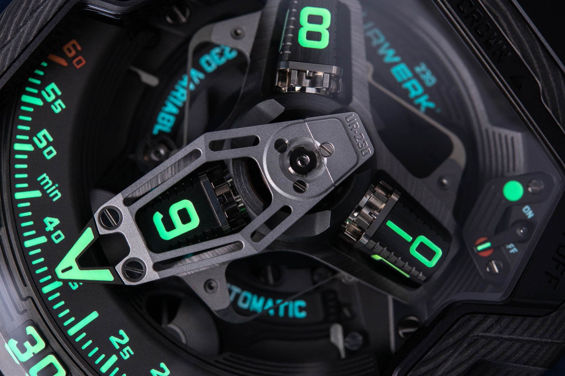Новый Urwerk UR-230 Eagle: инновации в дизайне часов!