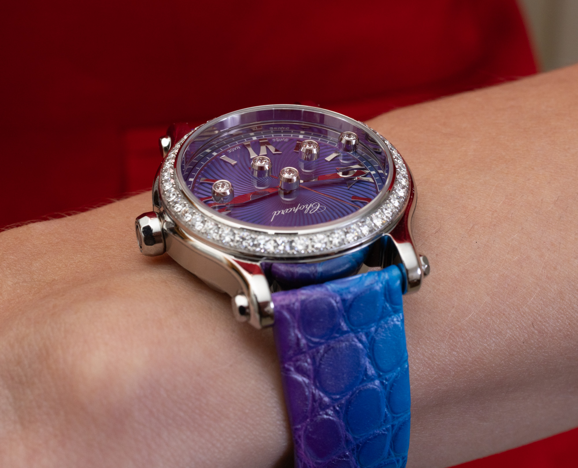 Испытание на руке: женские часы Chopard Happy Sport