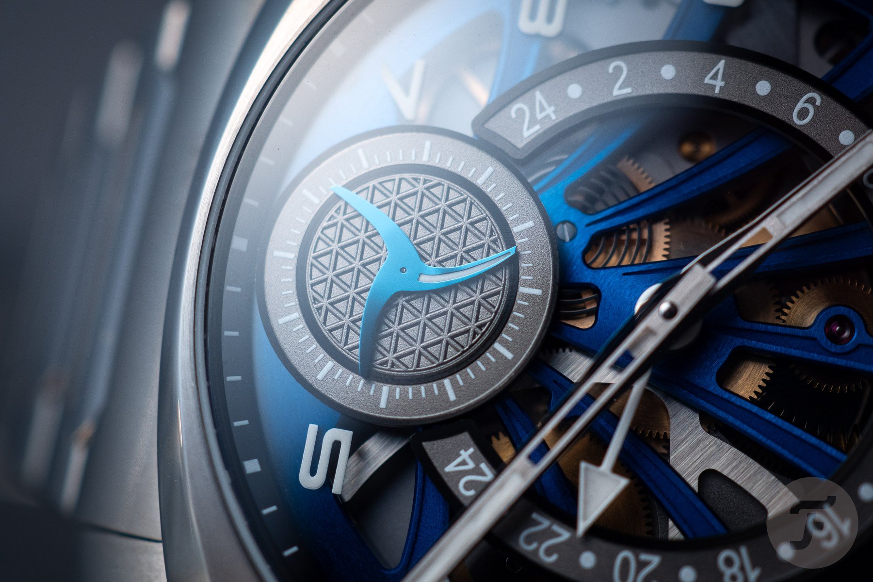Обзор многофункциональных часов Cyrus Klepcys GMT Palm Green And Ocean Blue