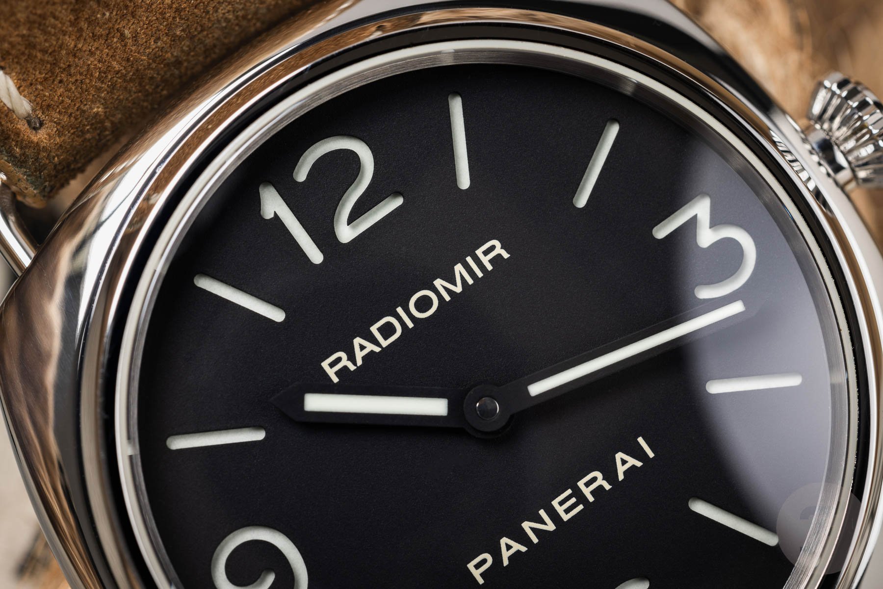 Настоящие классические часы: Panerai Radiomir PAM00210