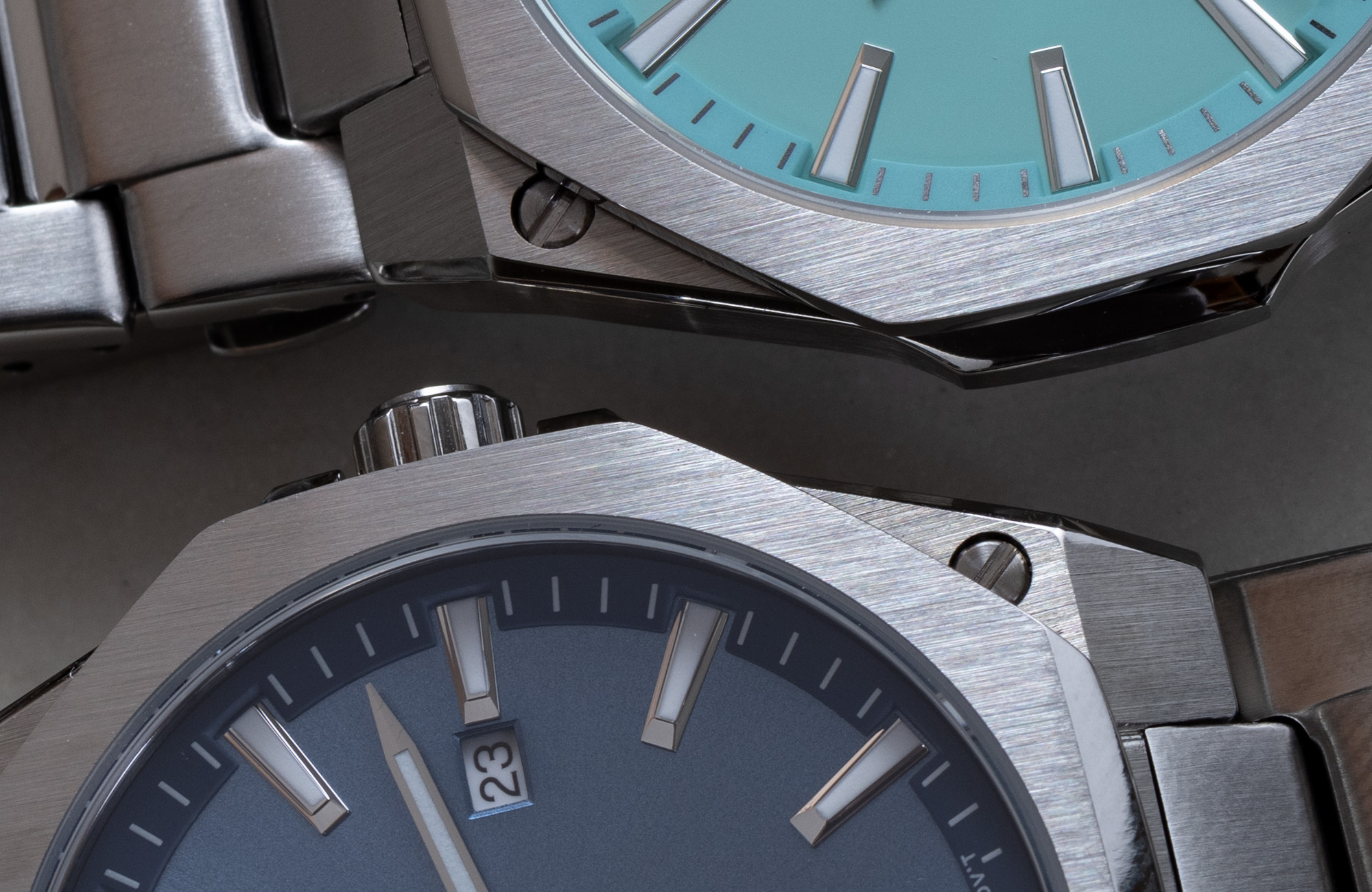 Наручные часы Casio Edifice Slim EFRS108D-2AV и EFRS108D-2BV стоимостью $170