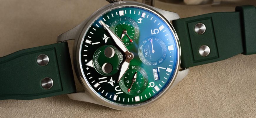 Обзор: IWC Big Pilot’s Watch Perpetual Calendar в зеленом цвете