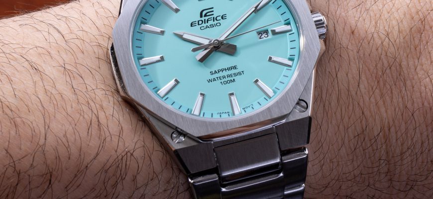Наручные часы Casio Edifice Slim EFRS108D-2AV и EFRS108D-2BV стоимостью $170