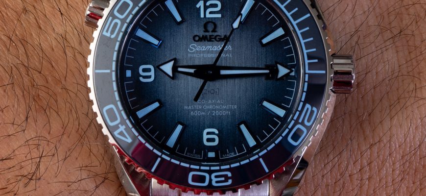 Обзор часов: Omega Seamaster Planet Ocean 600M 39,5 мм “Summer Blue”