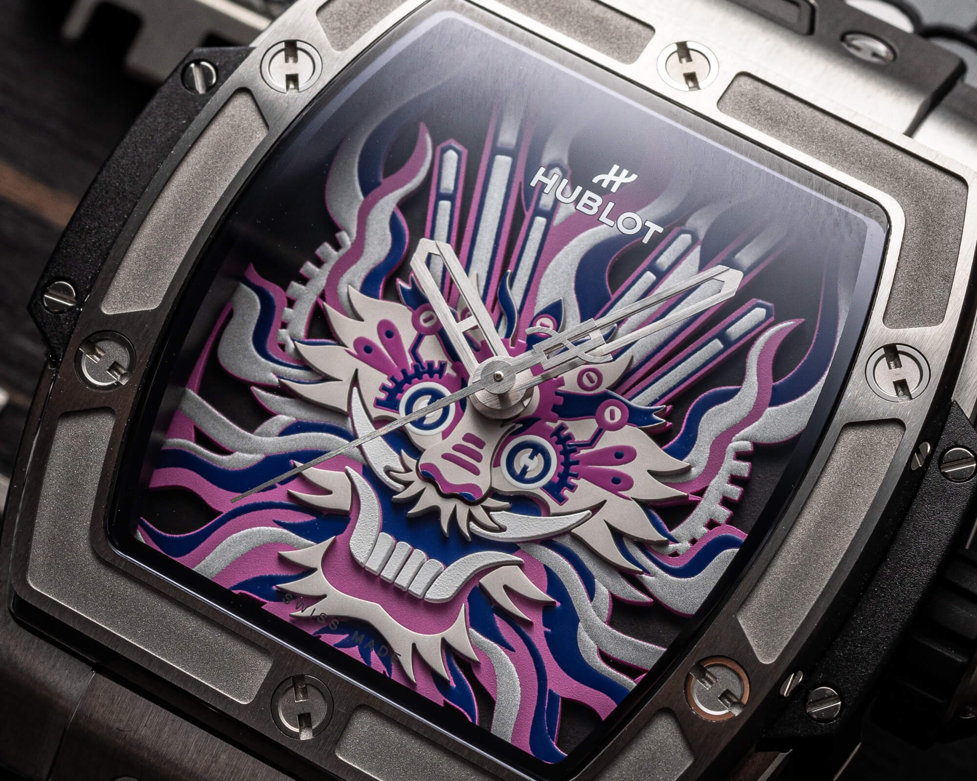 Разноцветные часы Hublot Spirit Of Big Bang Titanium Dragon