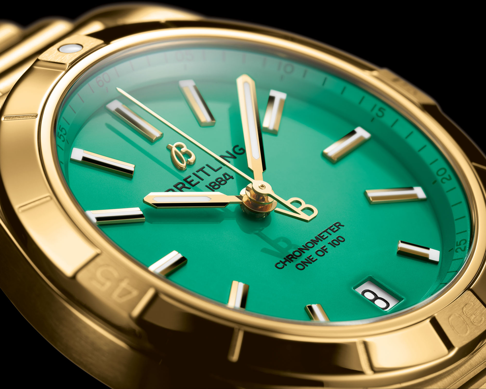 Новый релиз: Часы Breitling Chronomat Automatic 36 Victoria Beckham