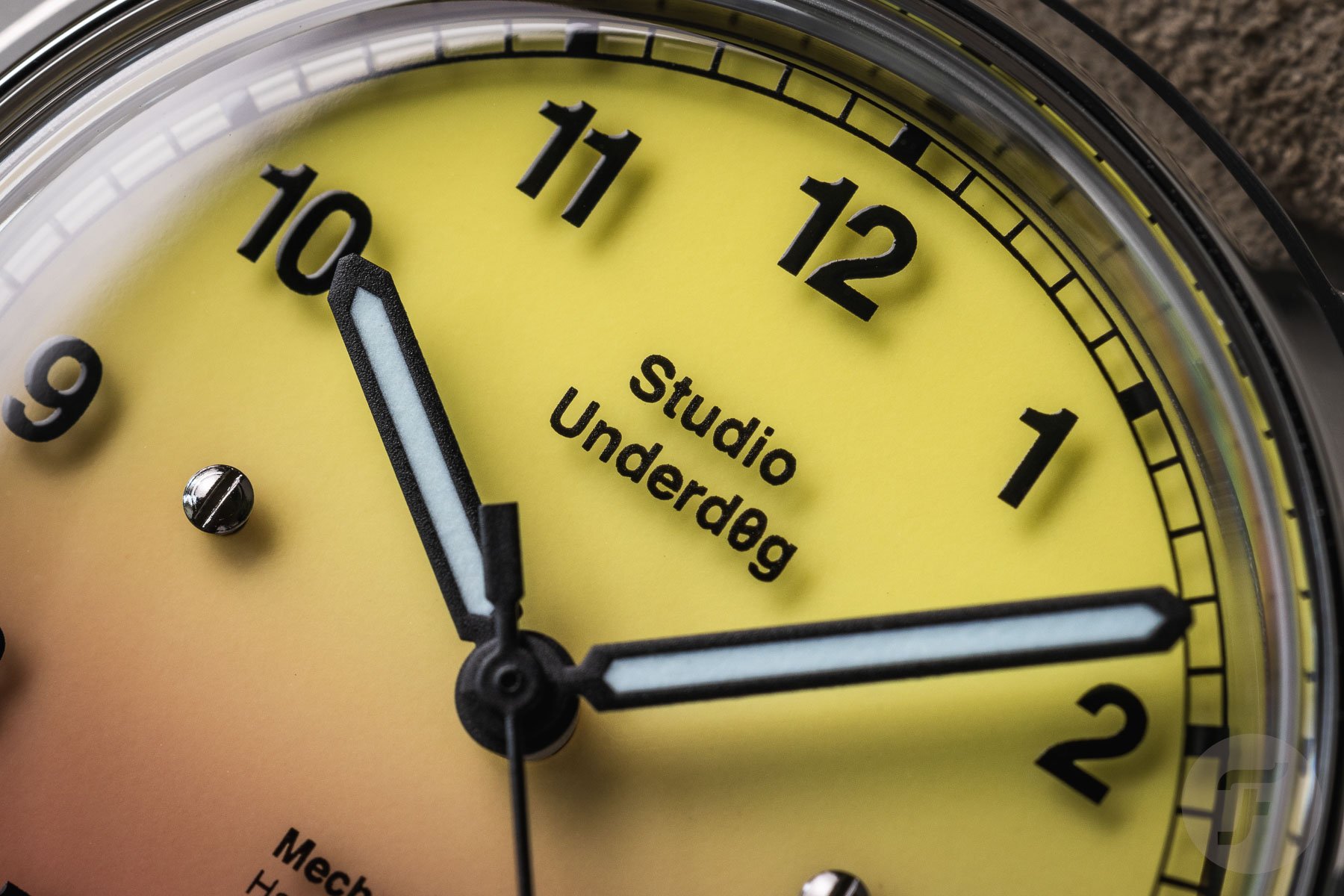 Сравнение часов: Serica 6190 vs Studio Underd0g 02Series - кто победит?