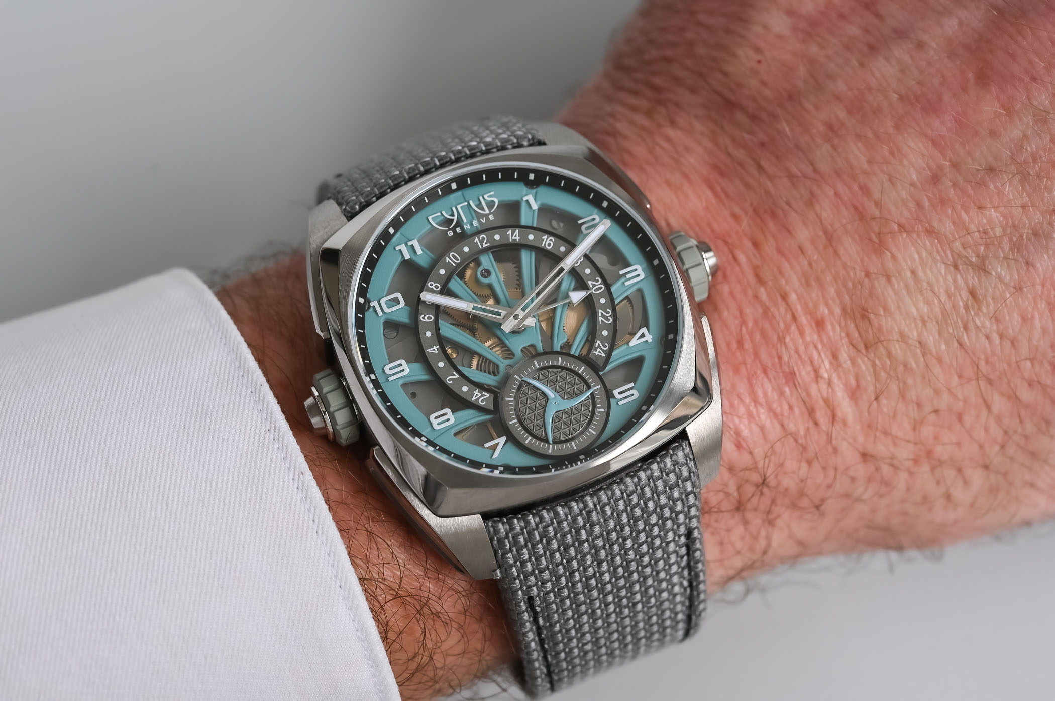 Обзор часов: Cyrus Klepcys GMT Palm Editions для 10TenLabs
