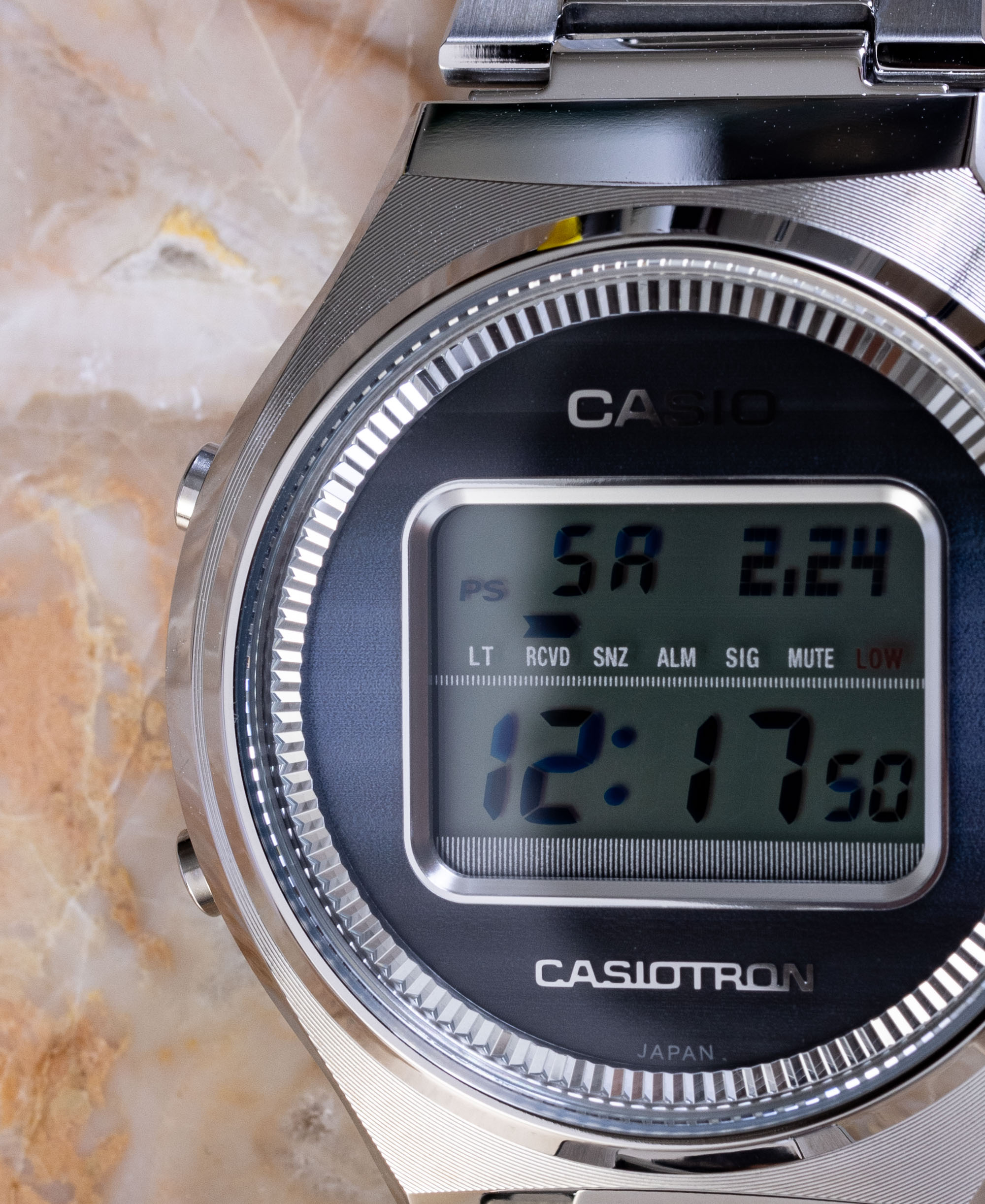 Обзор часов: 50-летний юбилей Casiotron TRN50-2A
