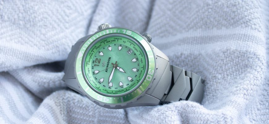 Обзор часов: Abingdon Co. Marina 2.0 Watch In Caribbean Green