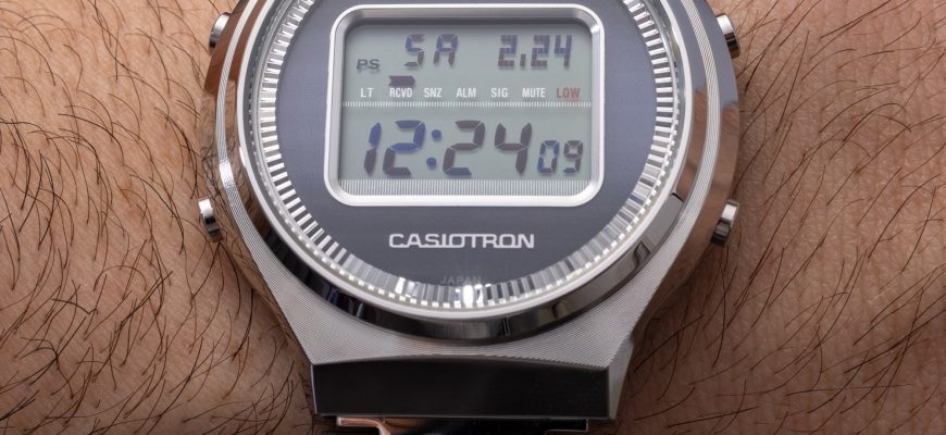 Обзор часов: 50-летний юбилей Casiotron TRN50-2A