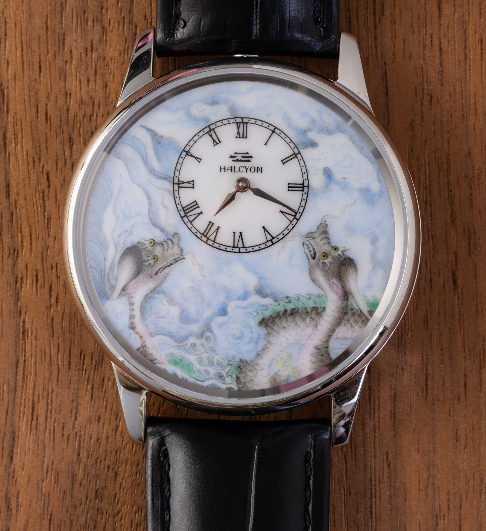 Обзор часов: Halcyon Origin Dragon с фарфоровым циферблатом, окрашенным эмалью