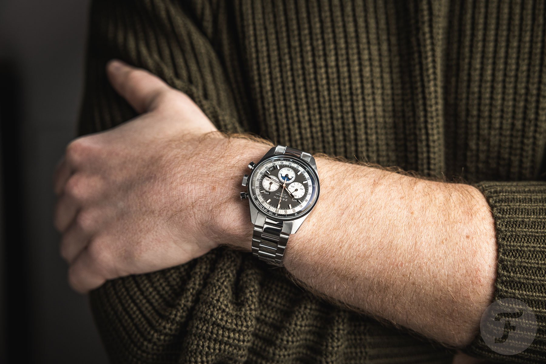Zenith Chronomaster Original Triple Calendar gray dial on wrist