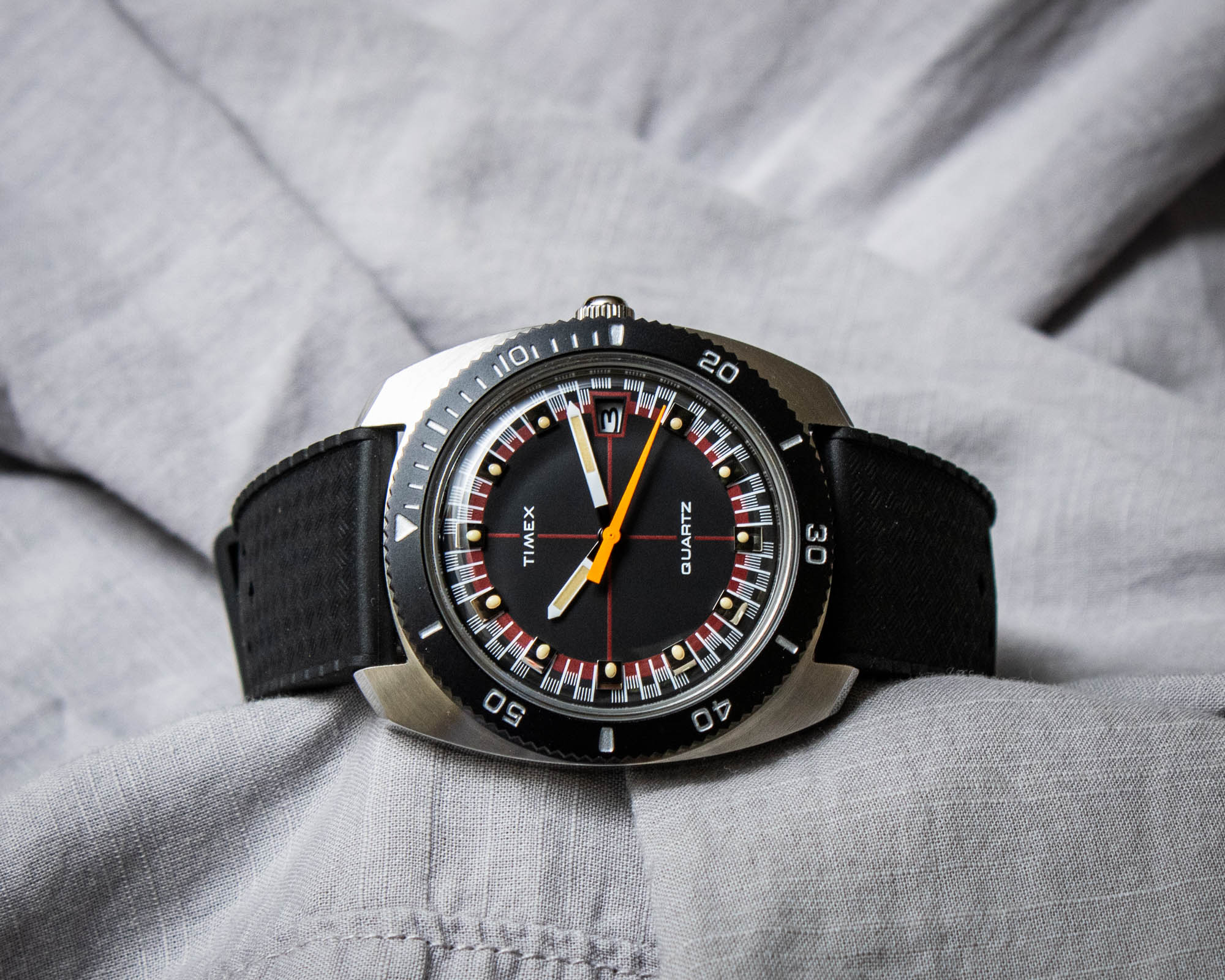 Руки вверх: представляем часы до $200 Q Timex Reissue 1971 Velocity