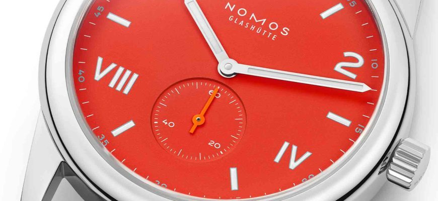 Новый релиз: Часы NOMOS Glashütte Club Campus в красном и синем цветах Nonstop Red и Endless Blue