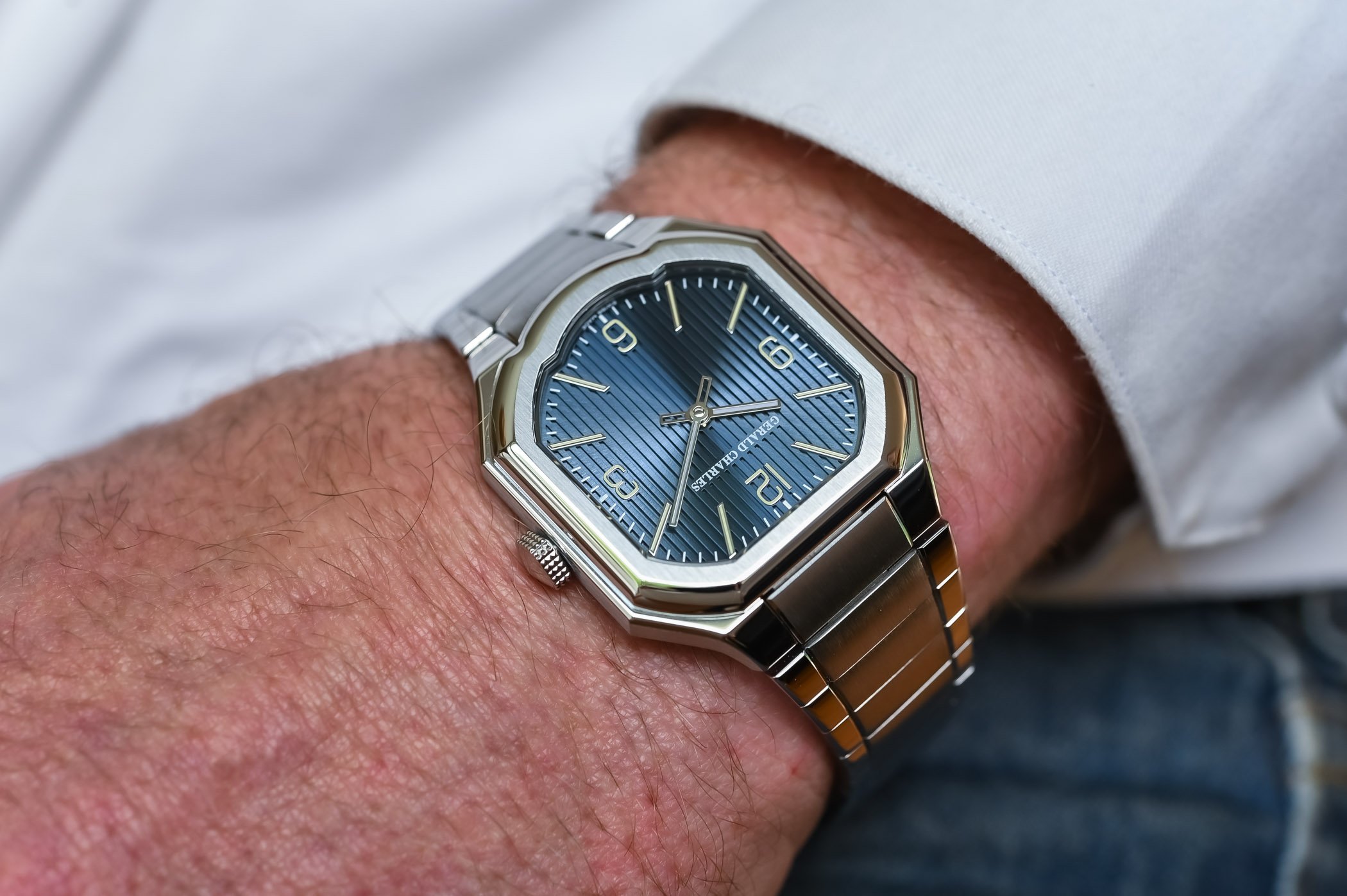 Роскошные спортивные часы Gerald Charles Masterlink в корпусе Maestro с интегрированным браслетом