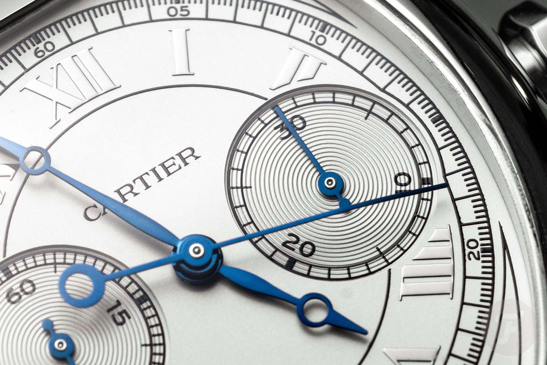 Cartier Tortue Monopoussoir Chronograph platinum 2024 dial close-up
