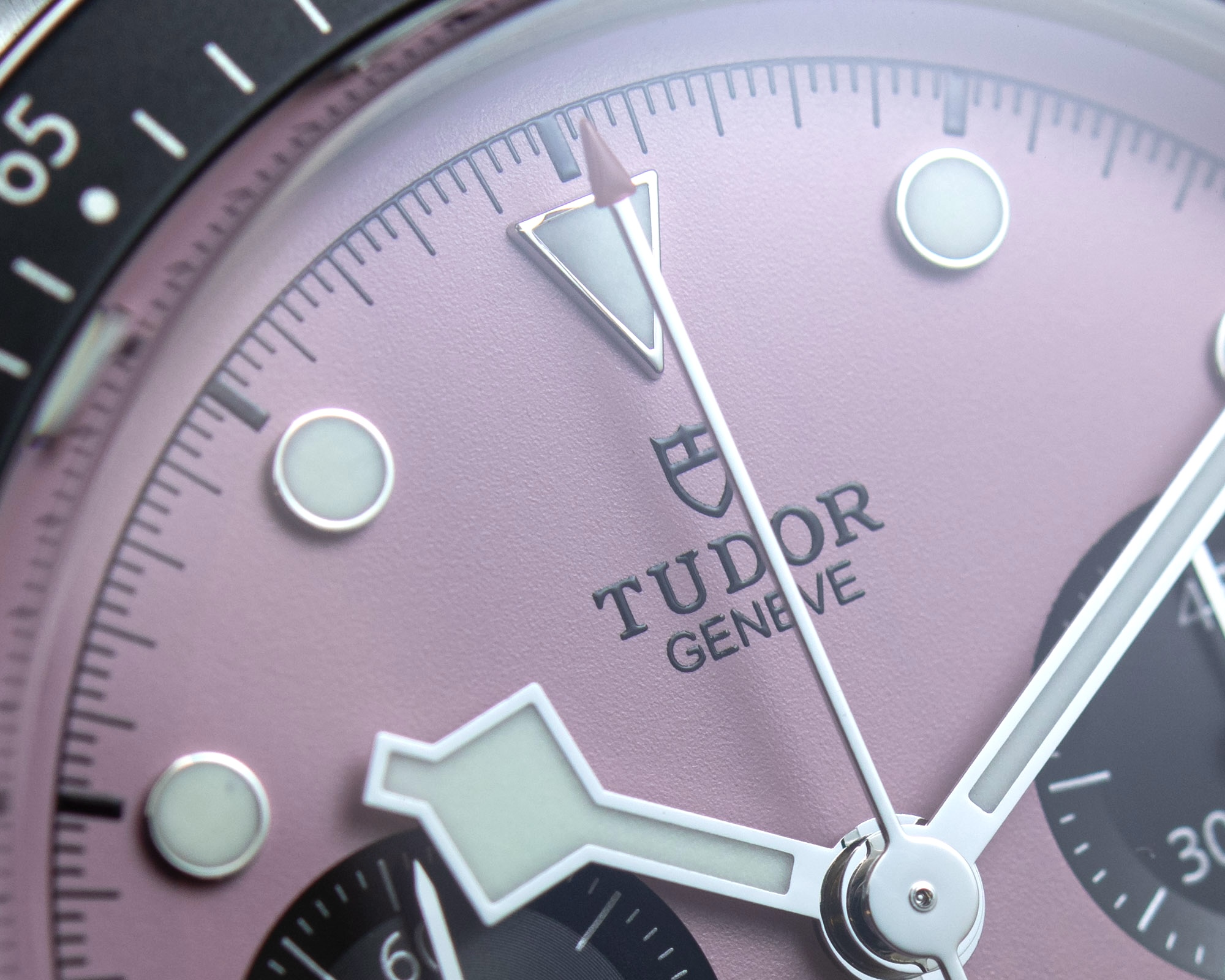 Часы Tudor Black Bay Chrono с розовым циферблатом