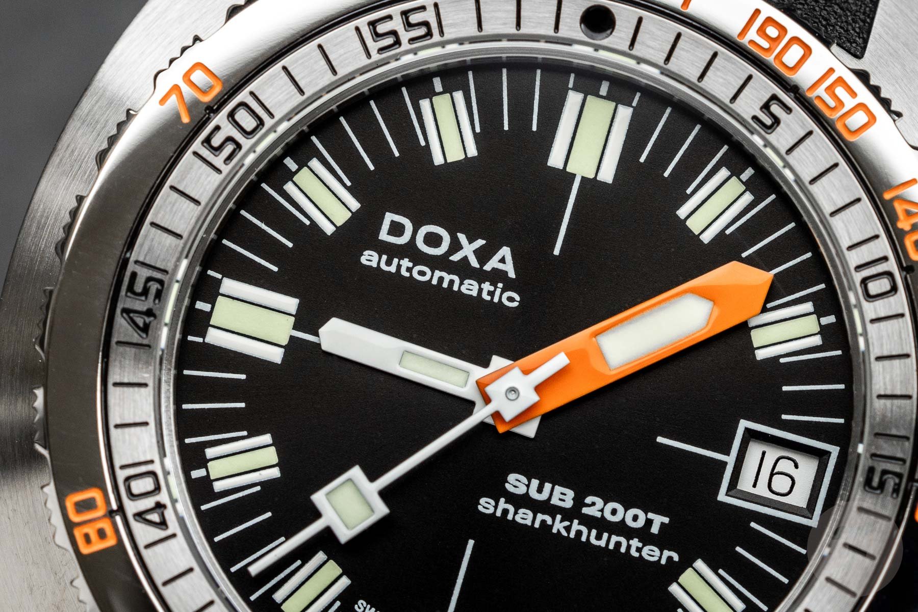 Doxa Sub 200T Sharkhunter dial close-up