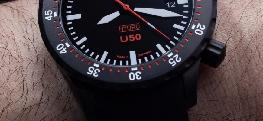 Наручные часы: Sinn U50 Hydro Oil-Filled Diver’s Watches