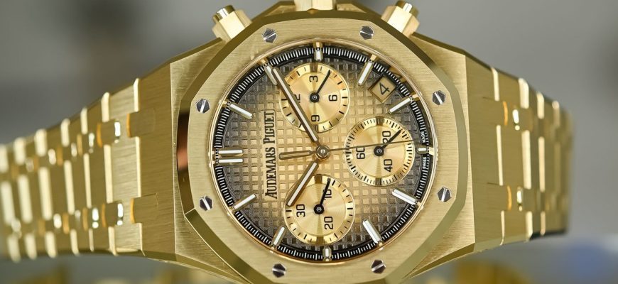 Представлены часы Breguet Classique 7637 Répétition Minutes с черной эмалью и розовым золотом