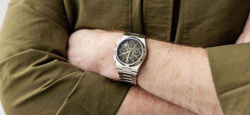 Наручные часы: Sinn U50 Hydro Oil-Filled Diver’s Watches